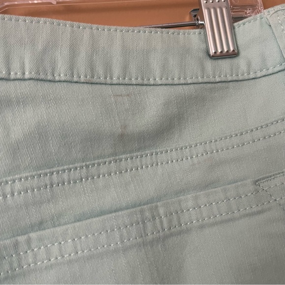 Lee Riders Light Mint Mid Rise Capri Pants size 18 - Picture 7 of 7